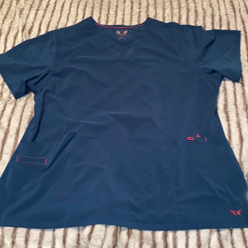 Smitten XXL Scrub Top